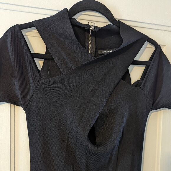 Fashion Nova bodycon sweater dress - Picture 3 of 7